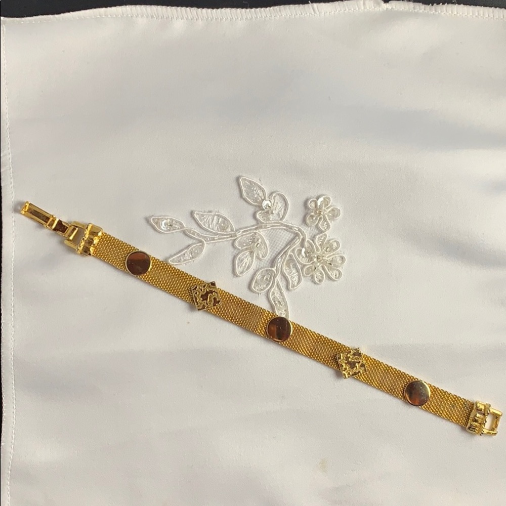 Gold tone bracelet
